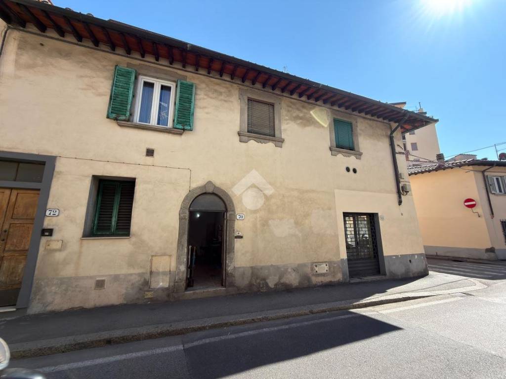 appartamento in vendita a Firenze in zona Serpiolle