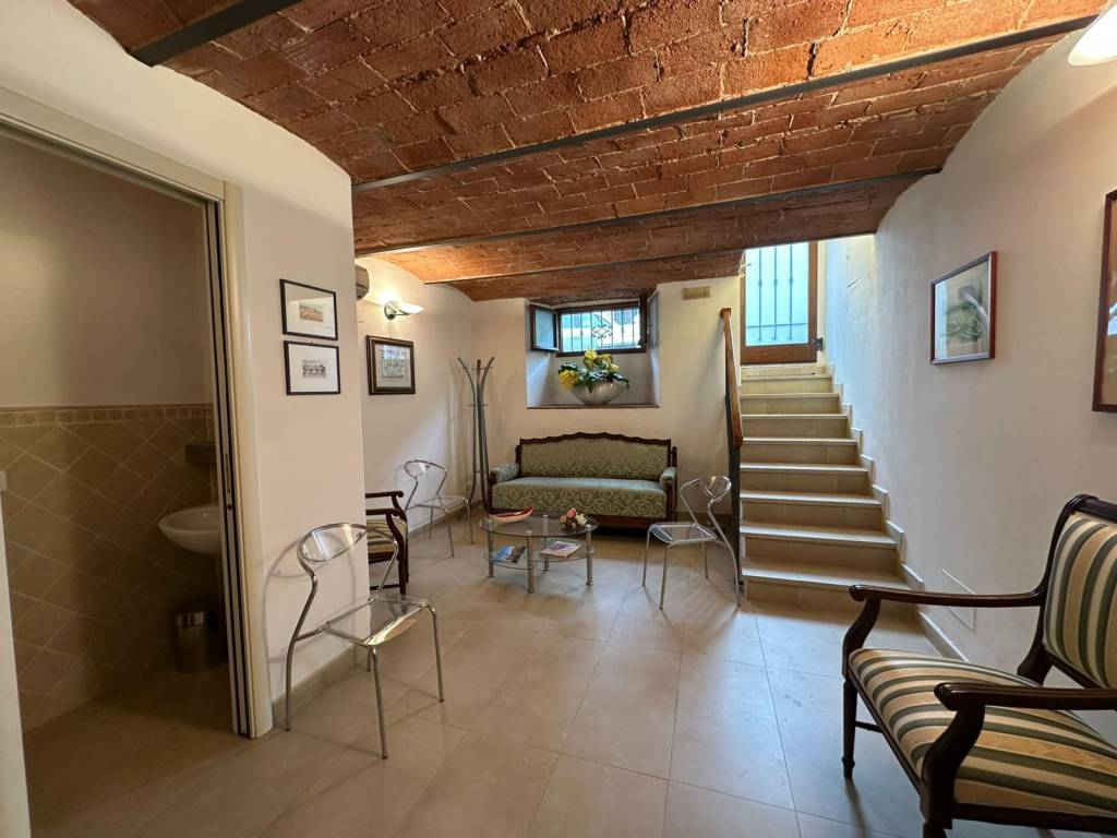 negozio in vendita a Firenze in zona Campo di Marte