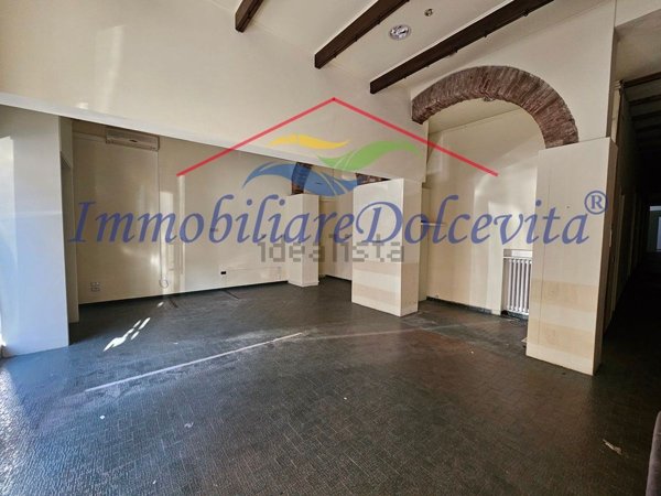 negozio in vendita a Firenze in zona Bellariva