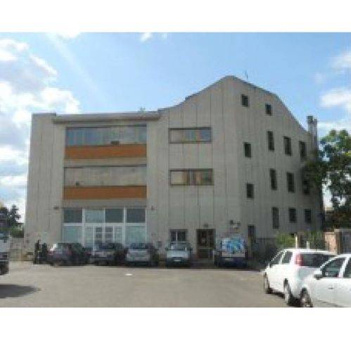 negozio in vendita a Firenze in zona Soffiano