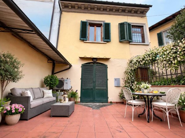 casa indipendente in vendita a Firenze in zona Campo di Marte