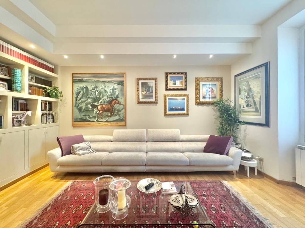 appartamento in vendita a Firenze in zona Campo di Marte