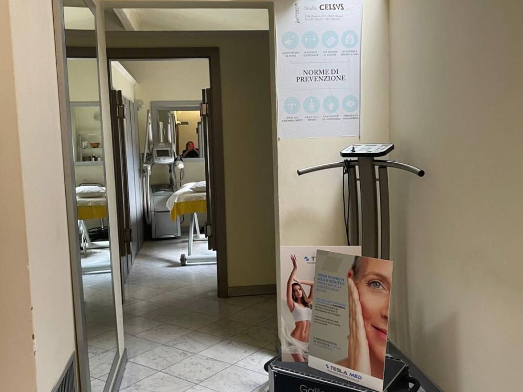 negozio in vendita a Firenze in zona Campo di Marte