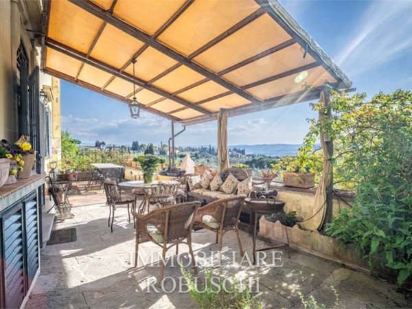 appartamento in vendita a Firenze in zona Settignano