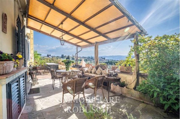 appartamento in vendita a Firenze in zona Settignano