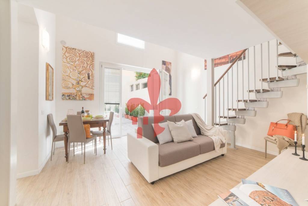 appartamento in vendita a Firenze in zona Centro Santa Maria Novella