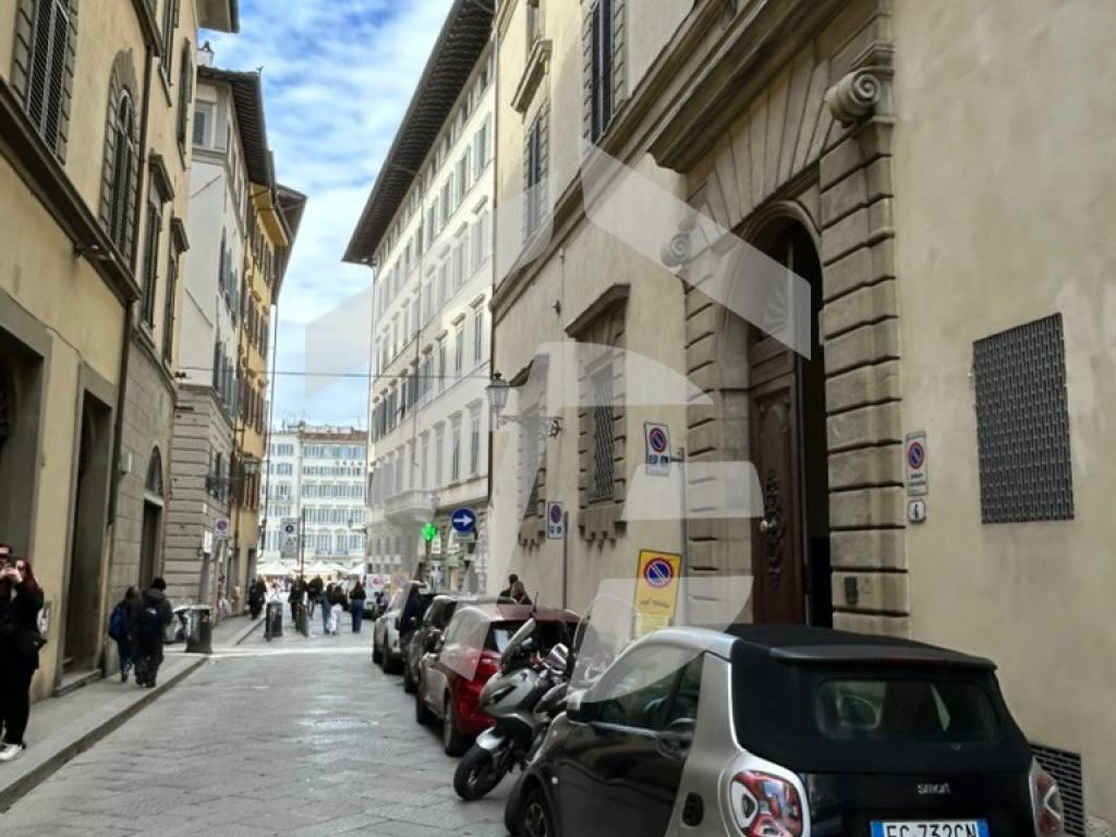 appartamento in vendita a Firenze in zona Centro Santa Maria Novella