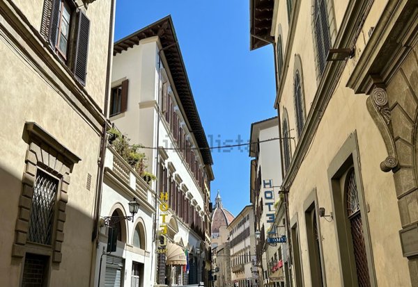 appartamento in vendita a Firenze in zona Centro Santa Maria Novella