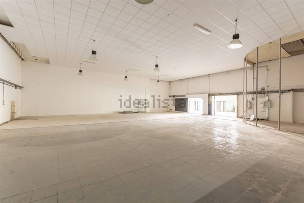 ufficio in vendita a Firenze in zona Isolotto