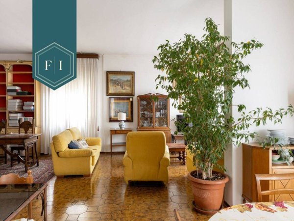 appartamento in vendita a Firenze in zona Bellosguardo