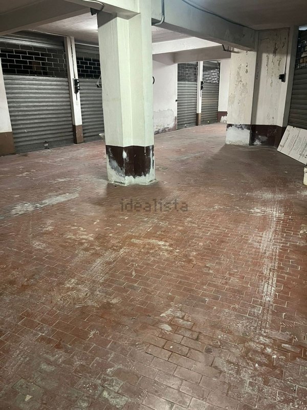 locale di sgombero in vendita a Firenze in zona Novoli