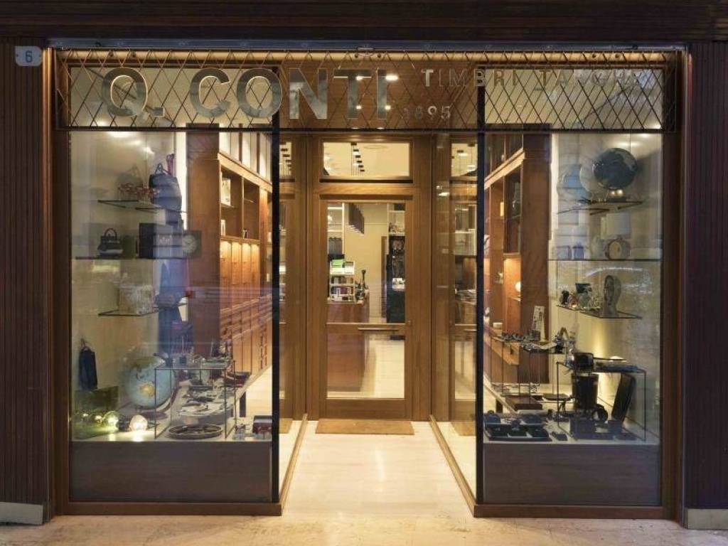 negozio in vendita a Firenze in zona Novoli