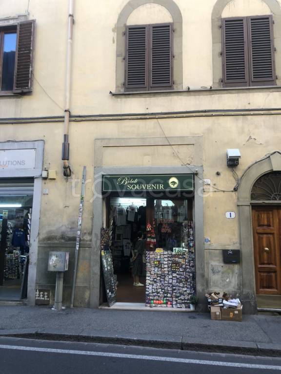 negozio in vendita a Firenze in zona Centro San Frediano