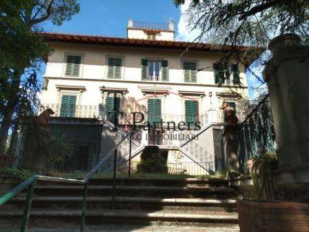 villa in vendita a Firenze in zona Settignano