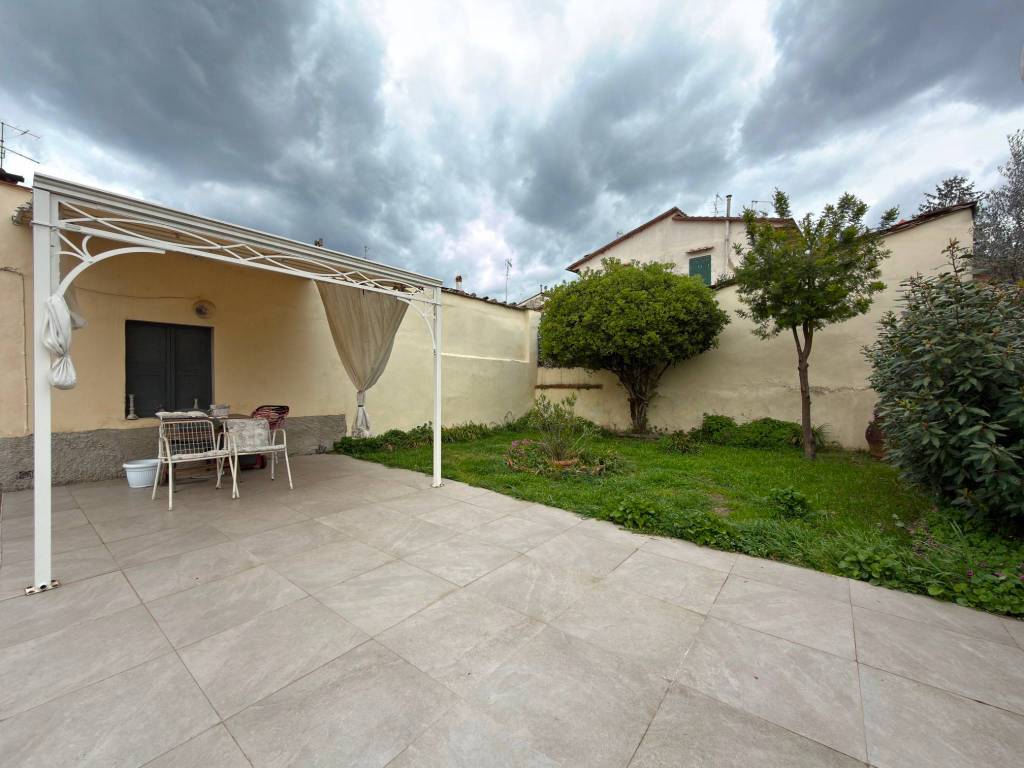 casa indipendente in vendita a Firenze in zona Peretola