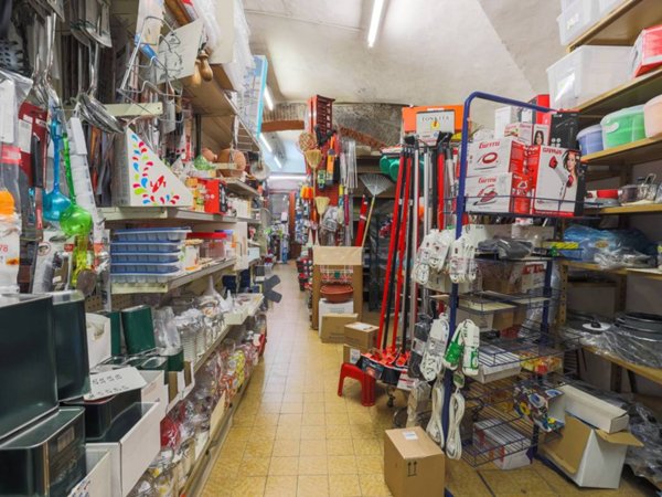 negozio in vendita a Firenze in zona Centro San Frediano
