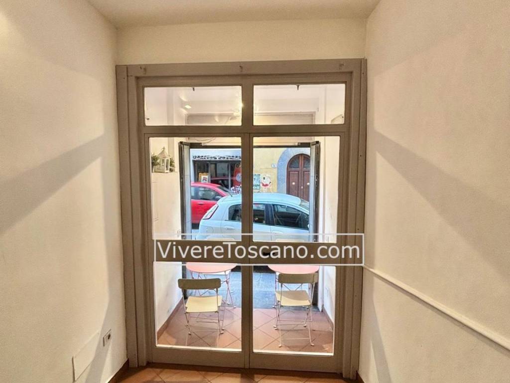 negozio in vendita a Firenze in zona Centro San Frediano