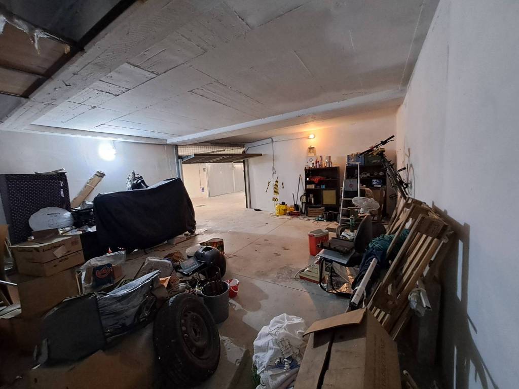 locale di sgombero in vendita a Firenze in zona Porta Romana