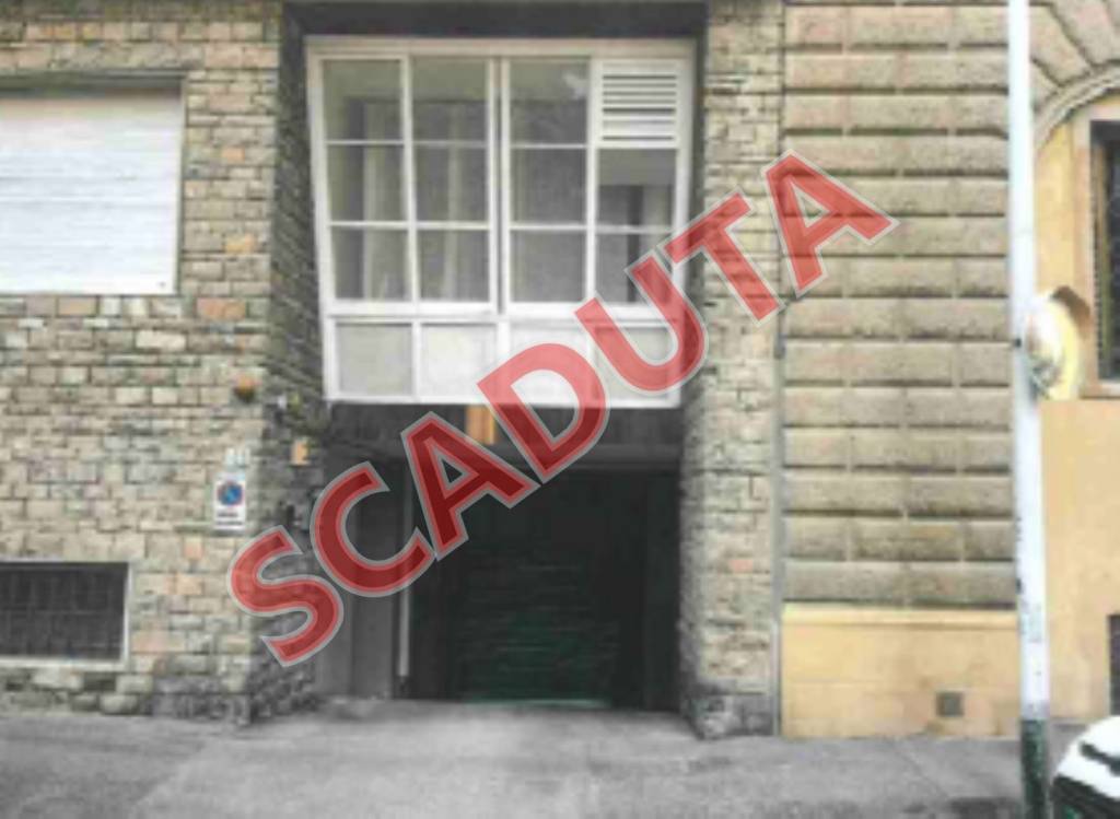 locale commerciale in vendita a Firenze