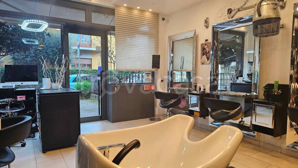 negozio in vendita a Firenze in zona Gavinana