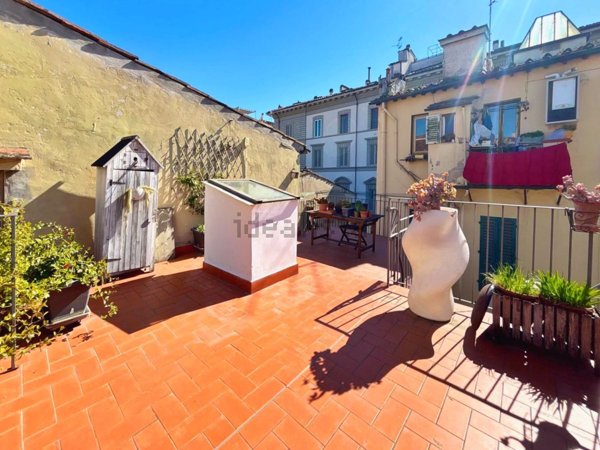 appartamento in vendita a Firenze in zona Centro Santa Maria Novella