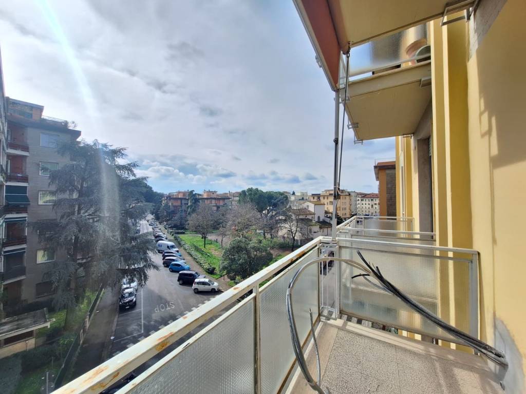 appartamento in vendita a Firenze in zona Coverciano