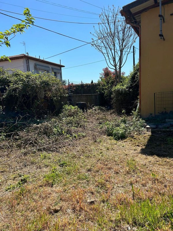 capannone in vendita a Firenze in zona Isolotto