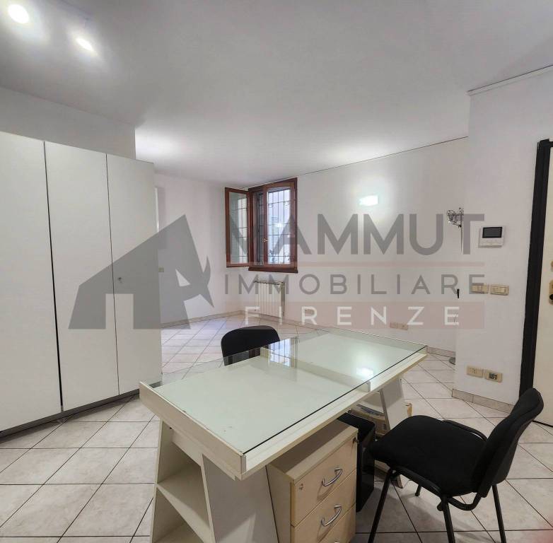 appartamento in vendita a Firenze in zona Isolotto