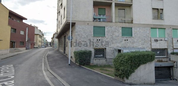 ufficio in vendita a Firenze in zona Statuto