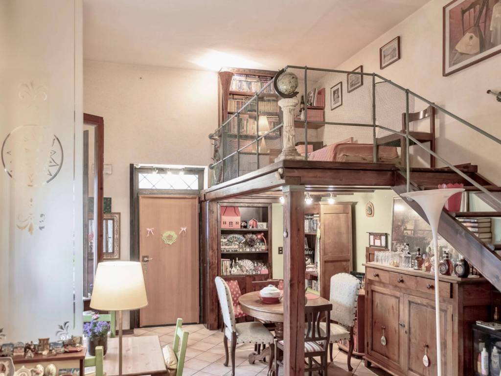 appartamento in vendita a Firenze in zona Coverciano