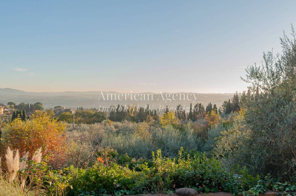 casa indipendente in vendita a Firenze in zona Settignano
