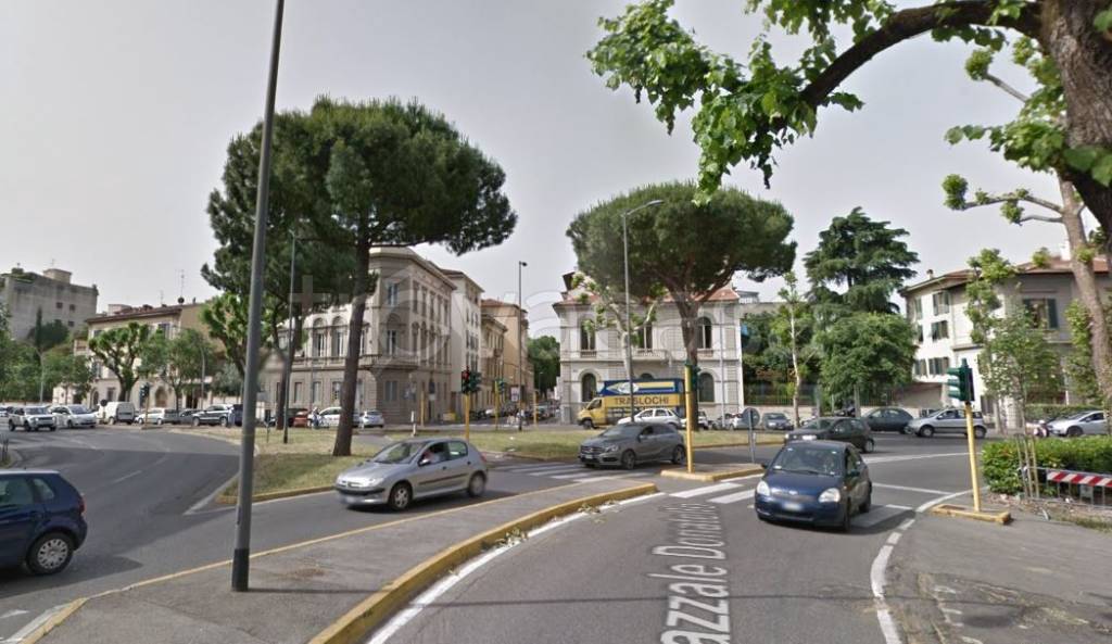locale commerciale in vendita a Firenze