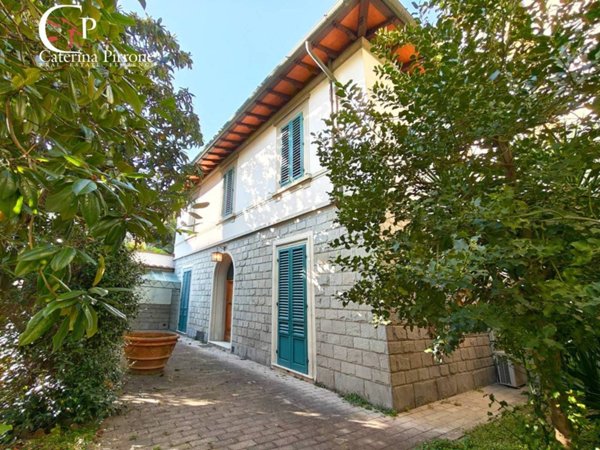 casa indipendente in vendita a Firenze in zona Centro Storico