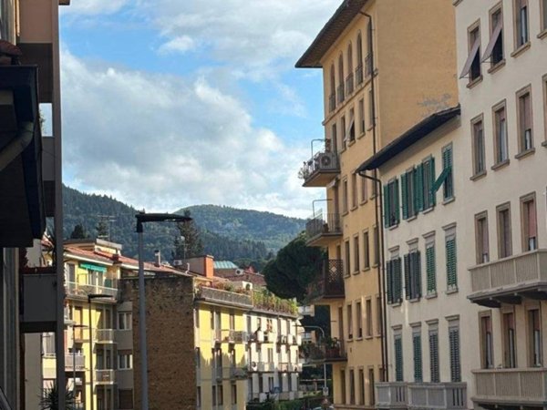 appartamento in vendita a Firenze in zona Campo di Marte
