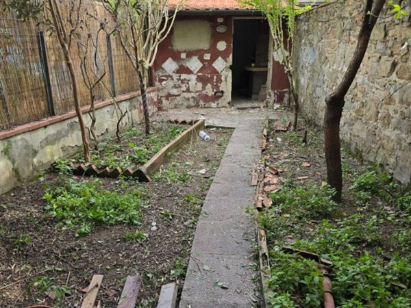 appartamento in vendita a Firenze in zona Campo di Marte