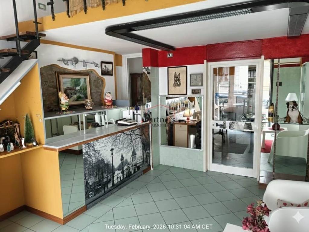 negozio in vendita a Firenze in zona Campo di Marte