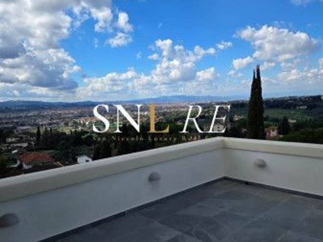 appartamento in vendita a Firenze in zona Settignano