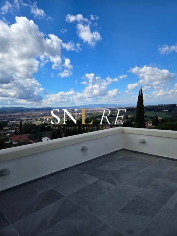 appartamento in vendita a Firenze in zona Settignano