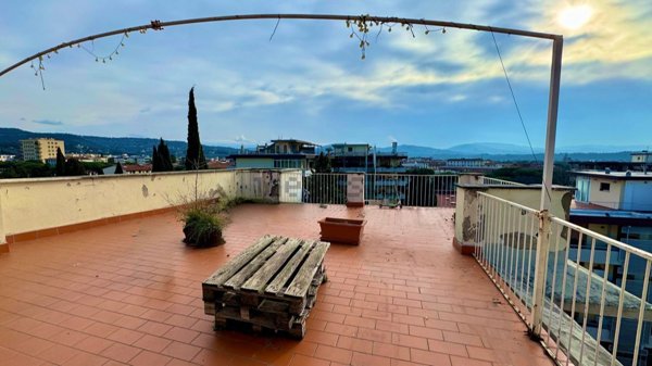 appartamento in vendita a Firenze in zona Campo di Marte