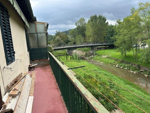 appartamento in vendita a Firenze in zona Pian dei Giullari