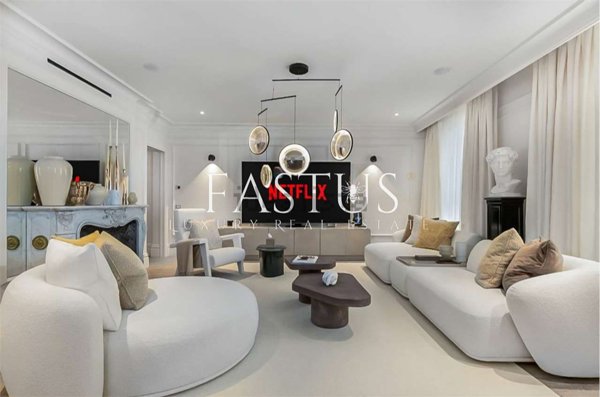 appartamento in vendita a Firenze in zona Centro Santa Maria Novella