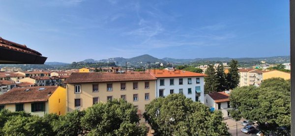 appartamento in vendita a Firenze in zona Campo di Marte