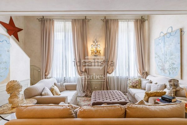 appartamento in vendita a Firenze in zona Centro Santa Maria Novella