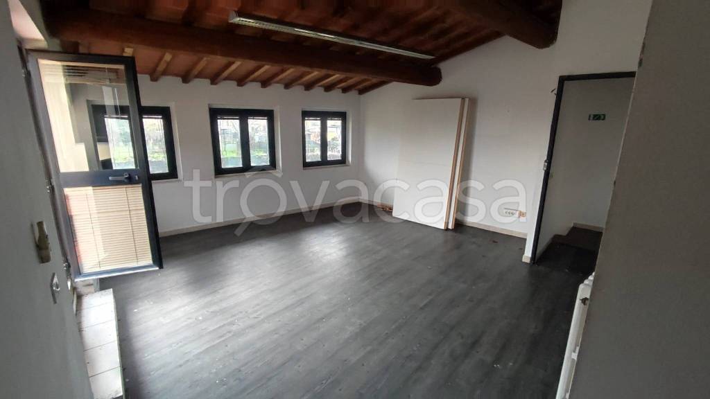 negozio in vendita a Firenze in zona Legnaia