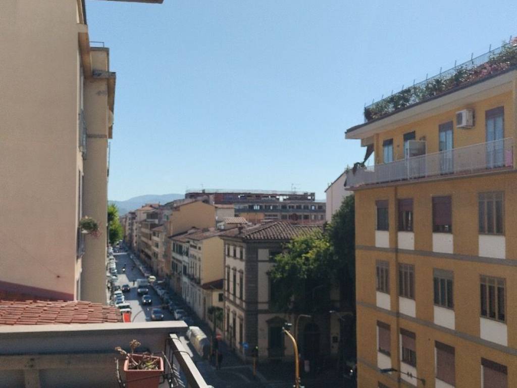 appartamento in vendita a Firenze in zona Campo di Marte