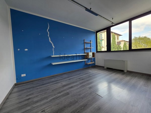 ufficio in vendita a Firenze in zona Gavinana