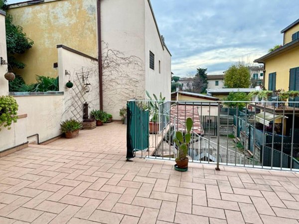 appartamento in vendita a Firenze in zona Campo di Marte