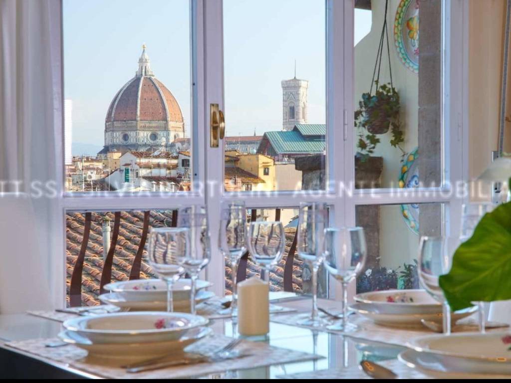 intera palazzina in vendita a Firenze in zona Centro Storico