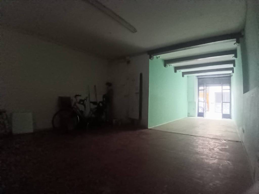 negozio in vendita a Firenze in zona Centro Santa Croce