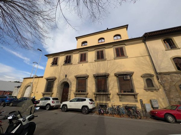 negozio in vendita a Firenze in zona Centro San Frediano